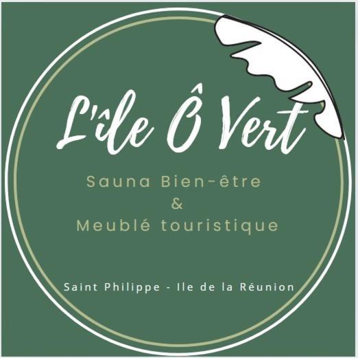 Charmant Chalet Avec Jacuzzi, L'Ile O Vert แซงต์ฟิลิป ภายนอก รูปภาพ