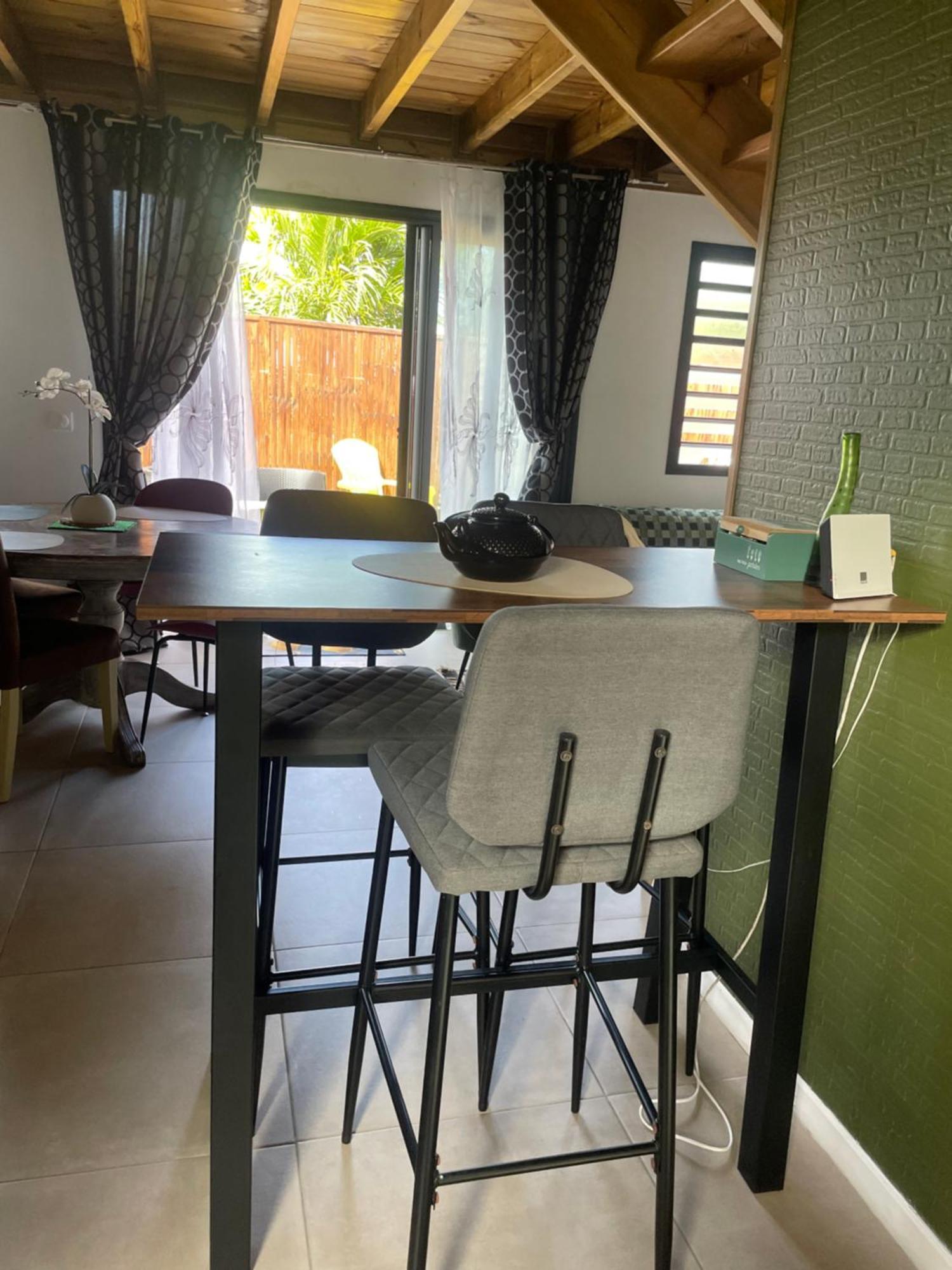 Charmant Chalet Avec Jacuzzi, L'Ile O Vert แซงต์ฟิลิป ภายนอก รูปภาพ